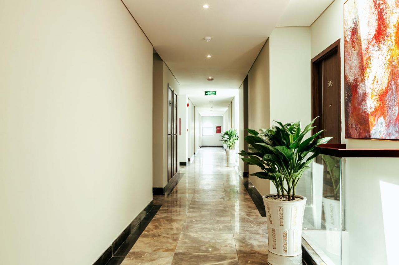 Phu Thang Grand Hotel Duc Hoa Luaran gambar
