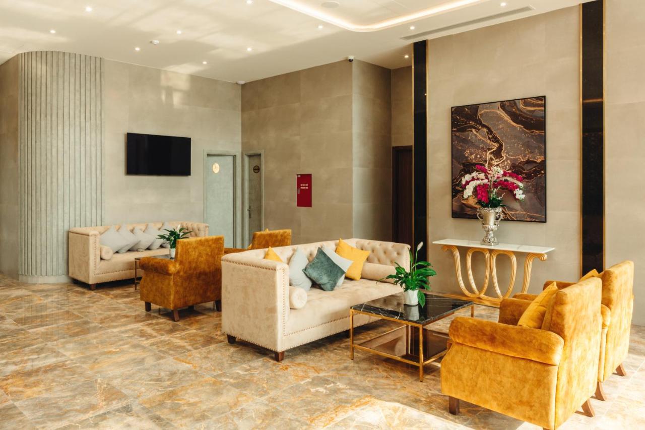 Phu Thang Grand Hotel Duc Hoa Luaran gambar