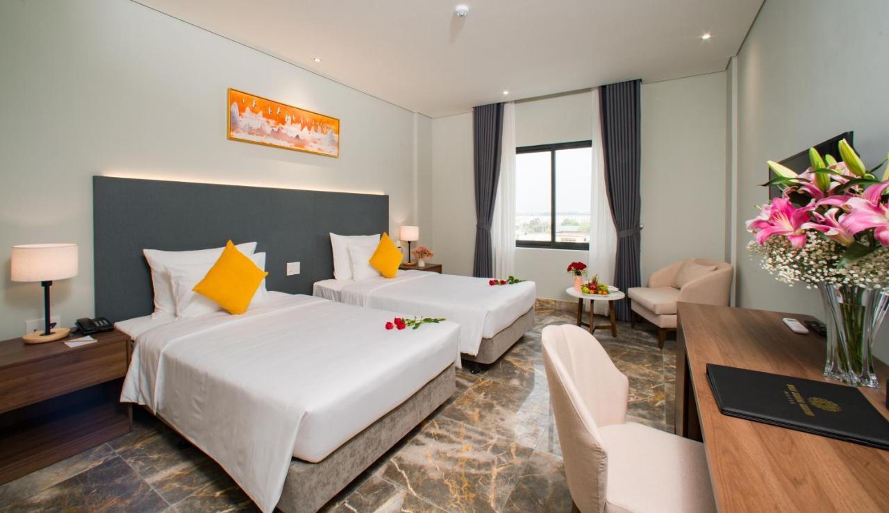 Phu Thang Grand Hotel Duc Hoa Luaran gambar